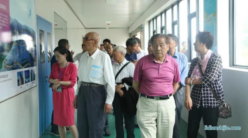 襄陽市老領(lǐng)導(dǎo)考察湖北猛獅新能源科技有限公司