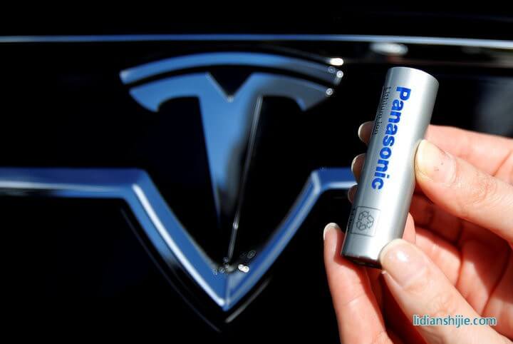 特斯拉用的是松下鋰電池