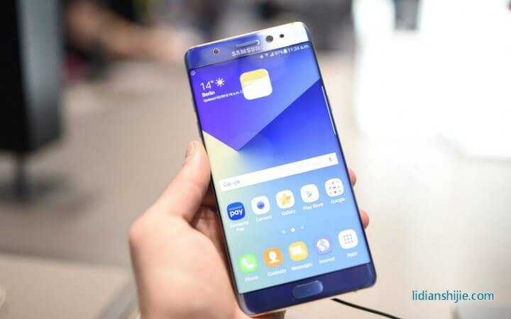 三星 Note 7 手機當年因電池爆炸被民航禁運