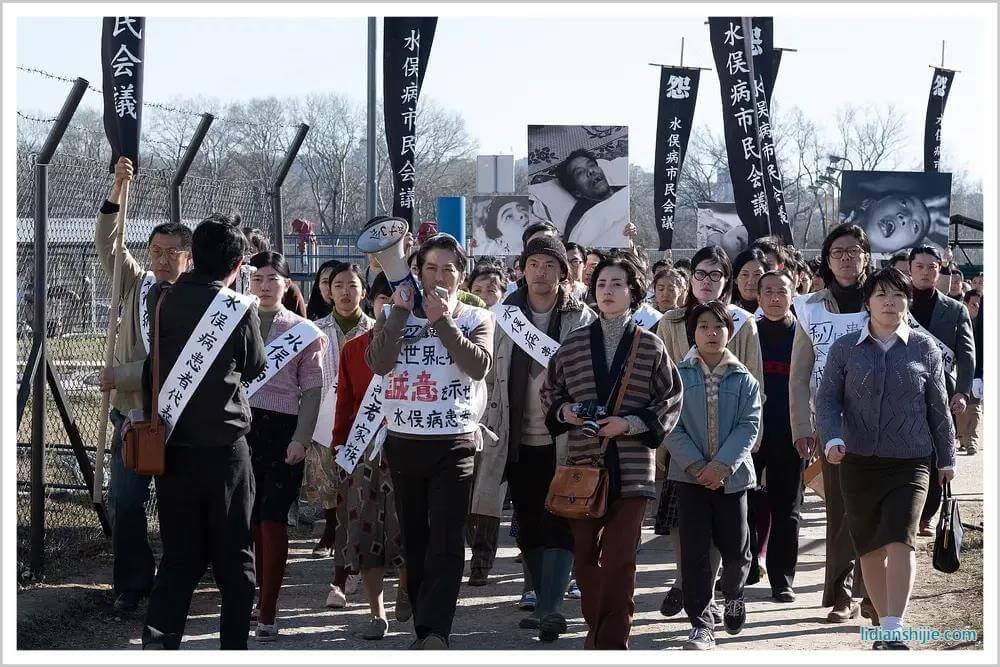 千夫所指，謀財害命，它靠什么從社會公害洗白成了世界500強