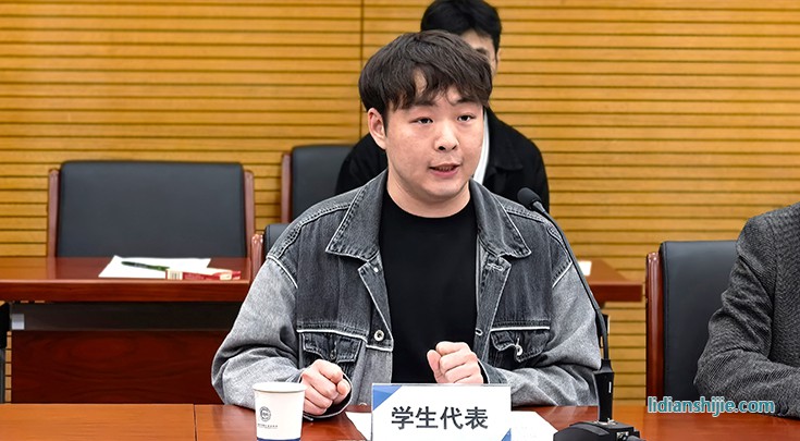 學生代表.jpg